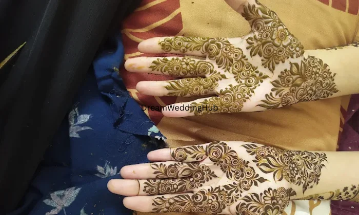 Naaz mehendi artist  Bhiwandi